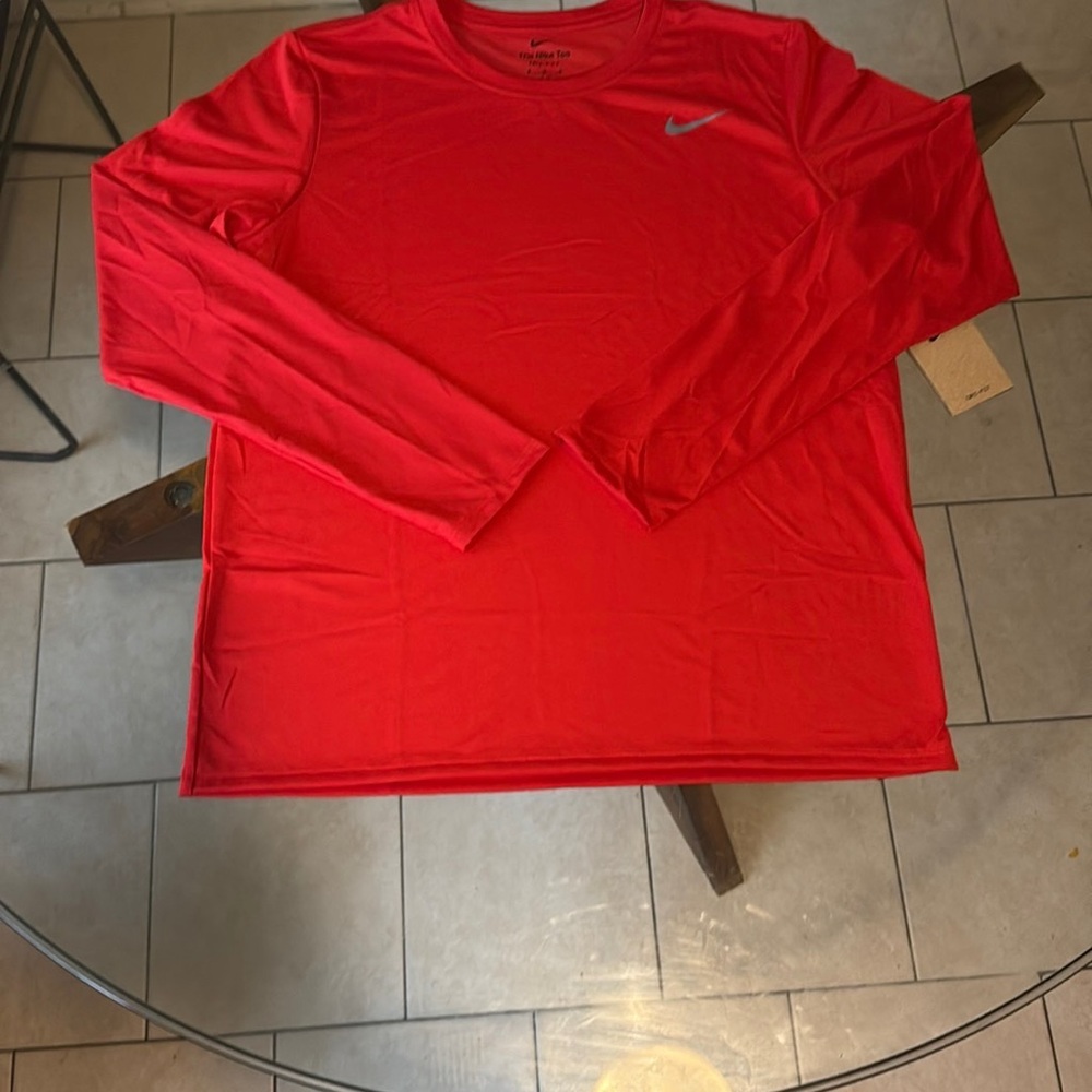 Nike women Red Long Sleeve Shirt